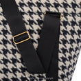 Load image into Gallery viewer, PET CARRIER HOUNDSTOOTH TWEED - COLLEEN