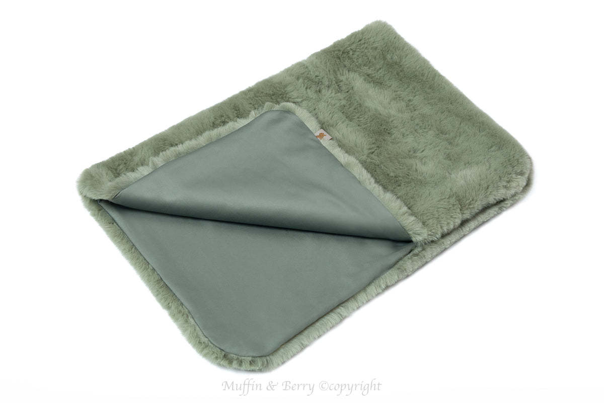 Faux Fur Pet Blanket - ZOEY
