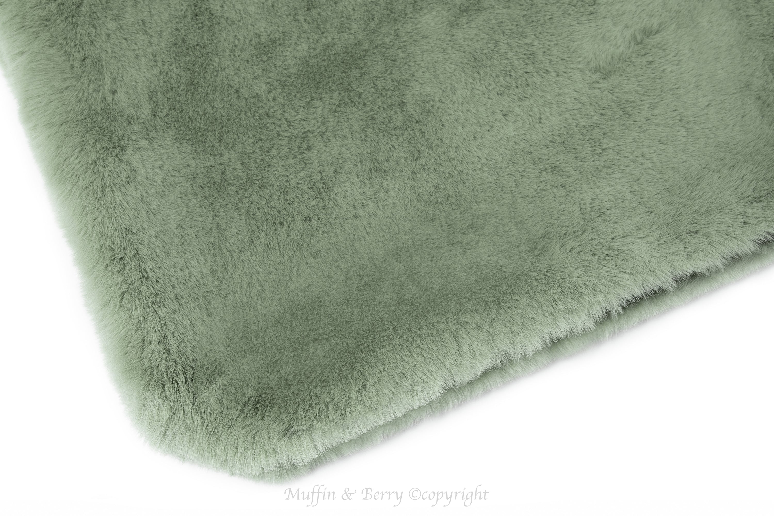 Faux Fur Pet Blanket - ZOEY