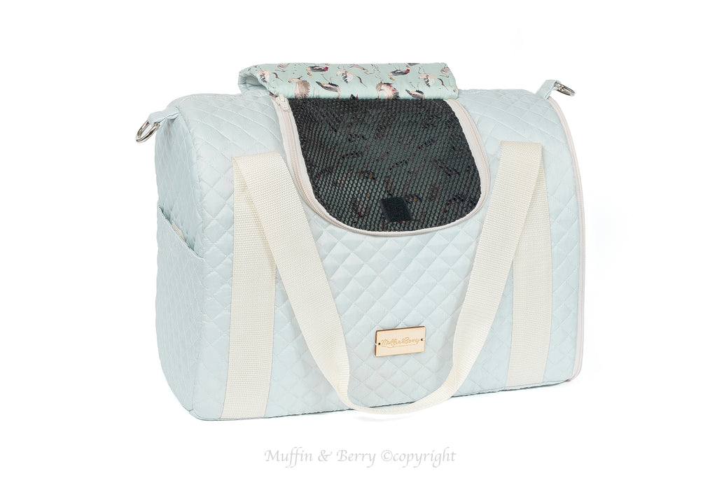 Fully Enclosed Pet Carrier – AMELIE