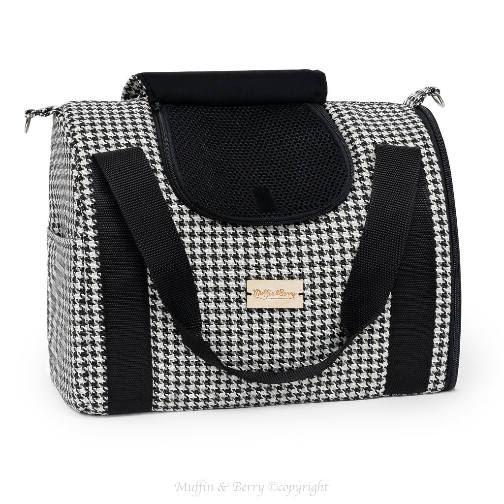 Fully enclosed pet carrier – JANE