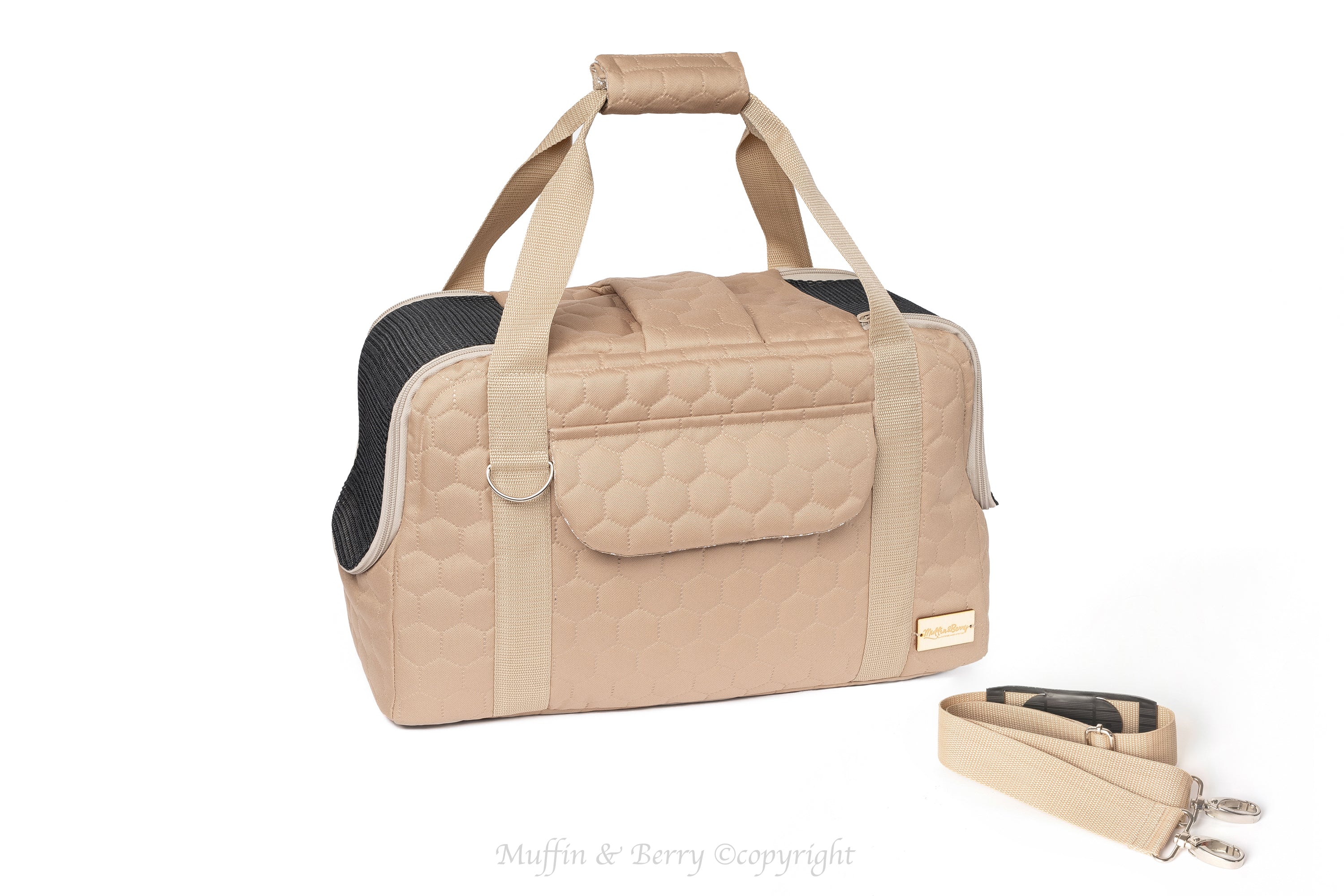 Pet travel carrier - MILA