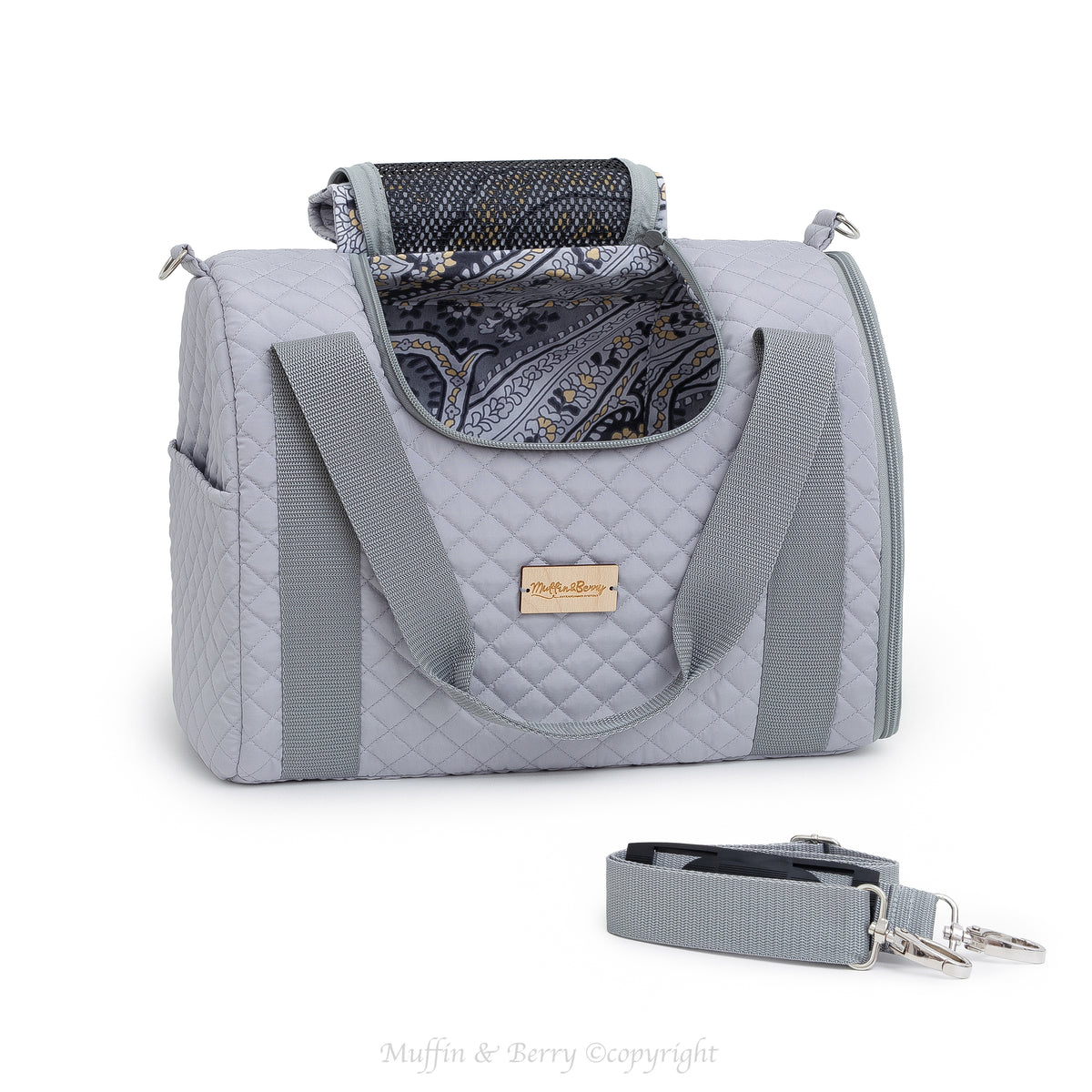 Fully enclosed pet carrier – CLARK