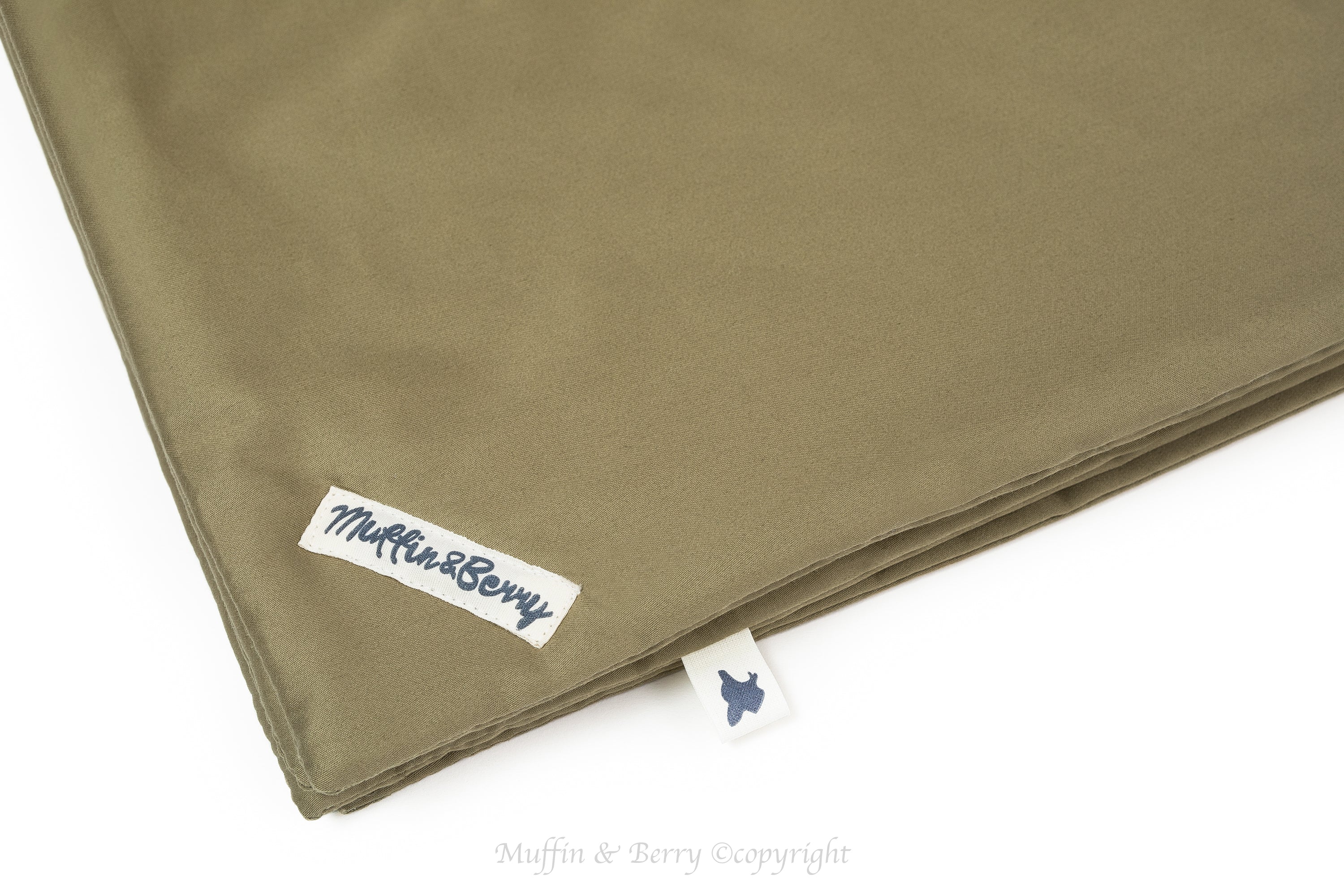 Pet Blanket - AUGUST
