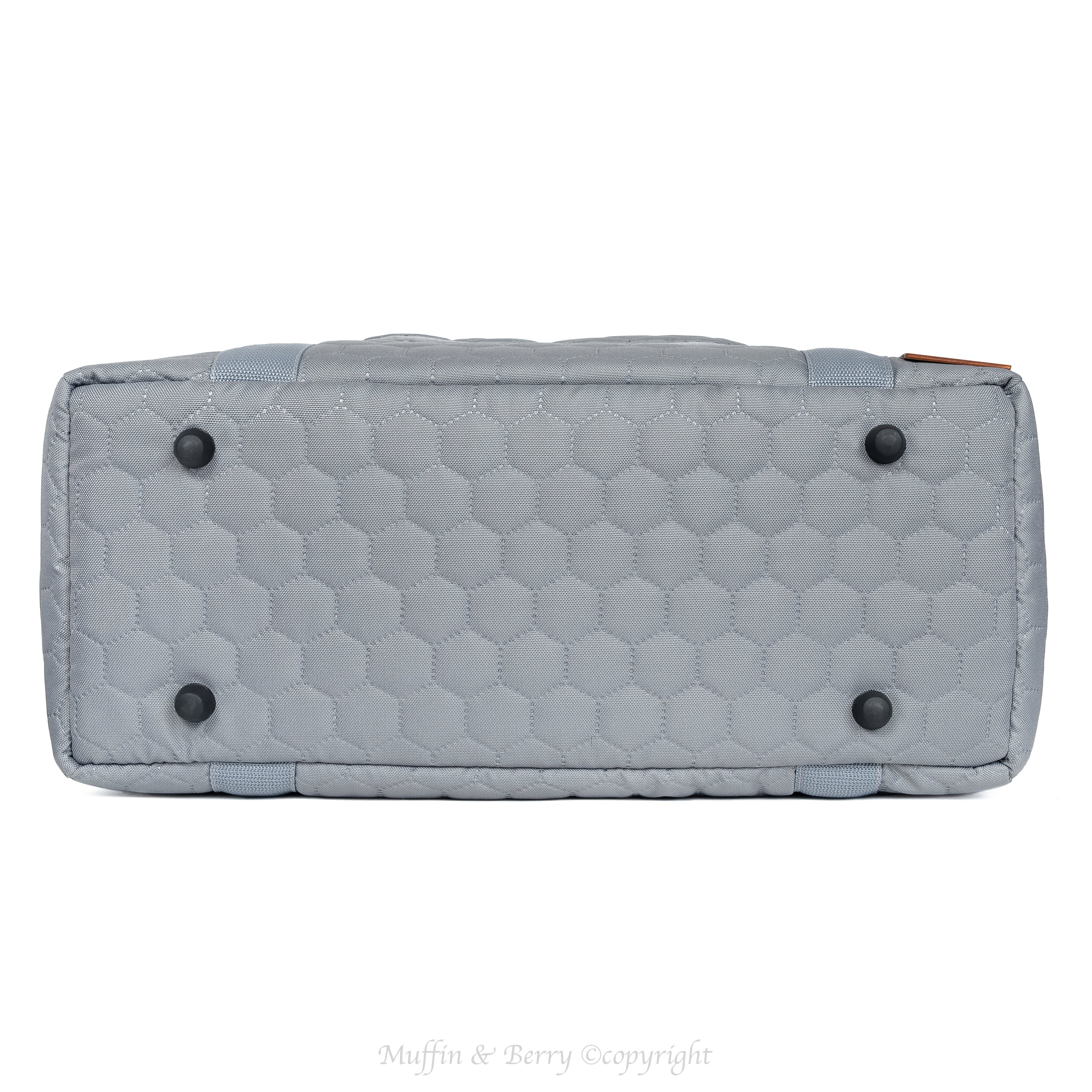 Pet travel carrier – HOWARD
