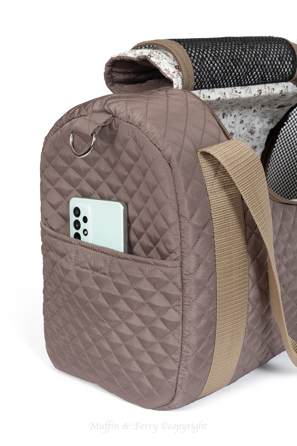 Fully enclosed pet carrier – MATILDA