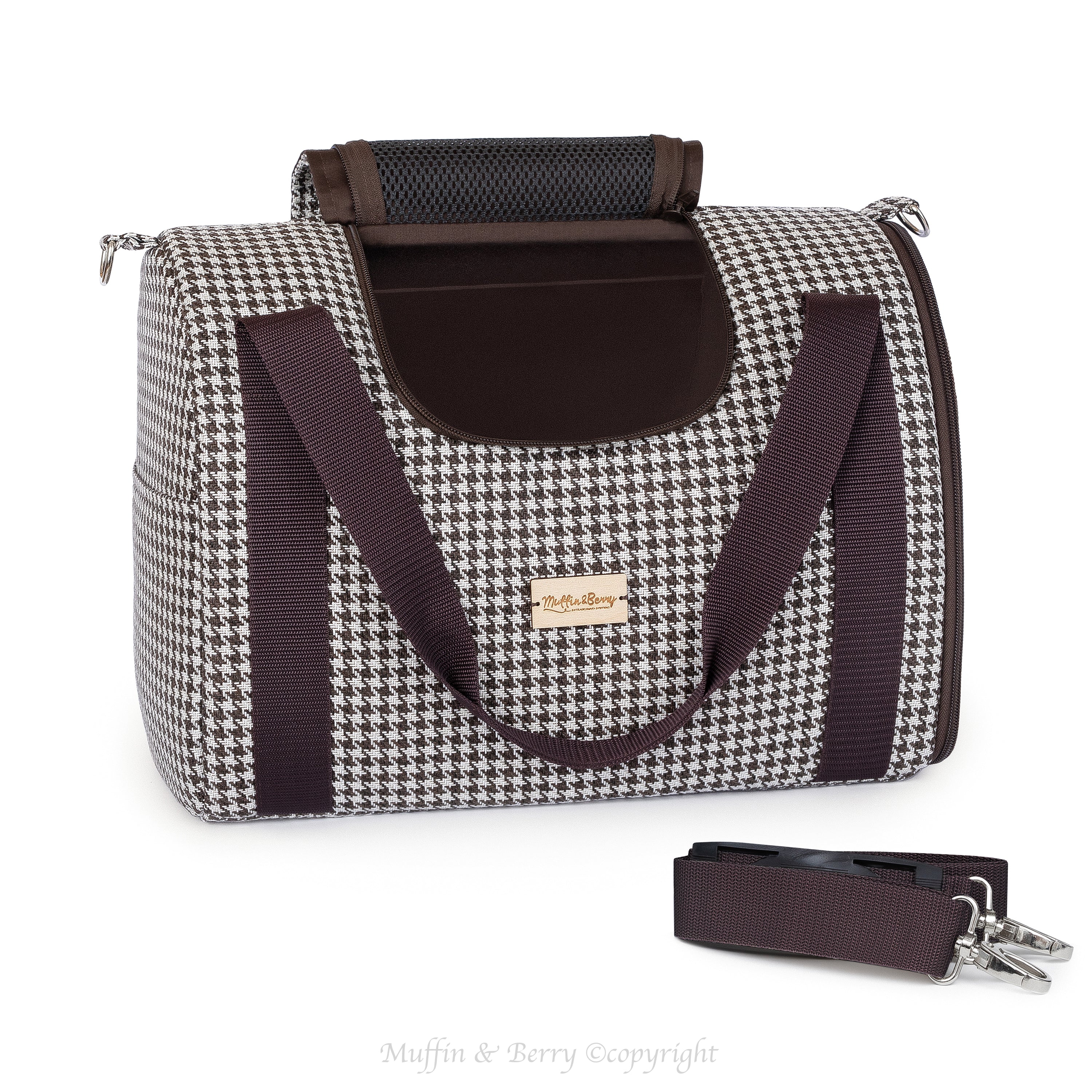 Fully enclosed pet carrier – GIANNA