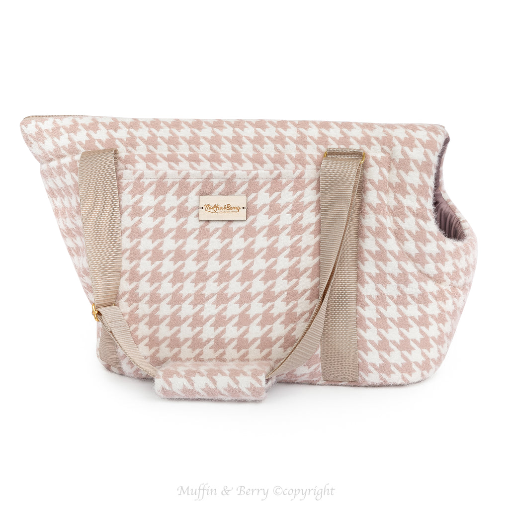 Muffin & Berry rose pink and cream houndstooth tweed dog carrier bag DAPHNE side view on white background, outside pocket and adjustable shoulder strap visible