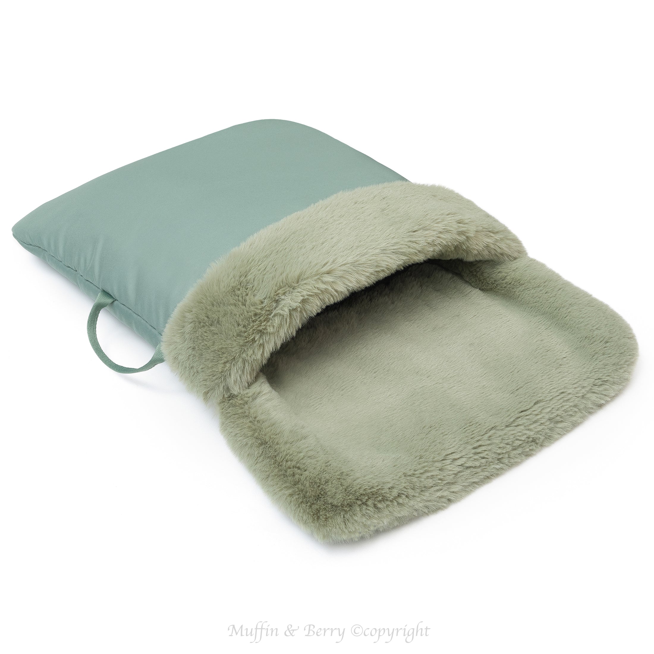 Faux-fur pocket SUVI