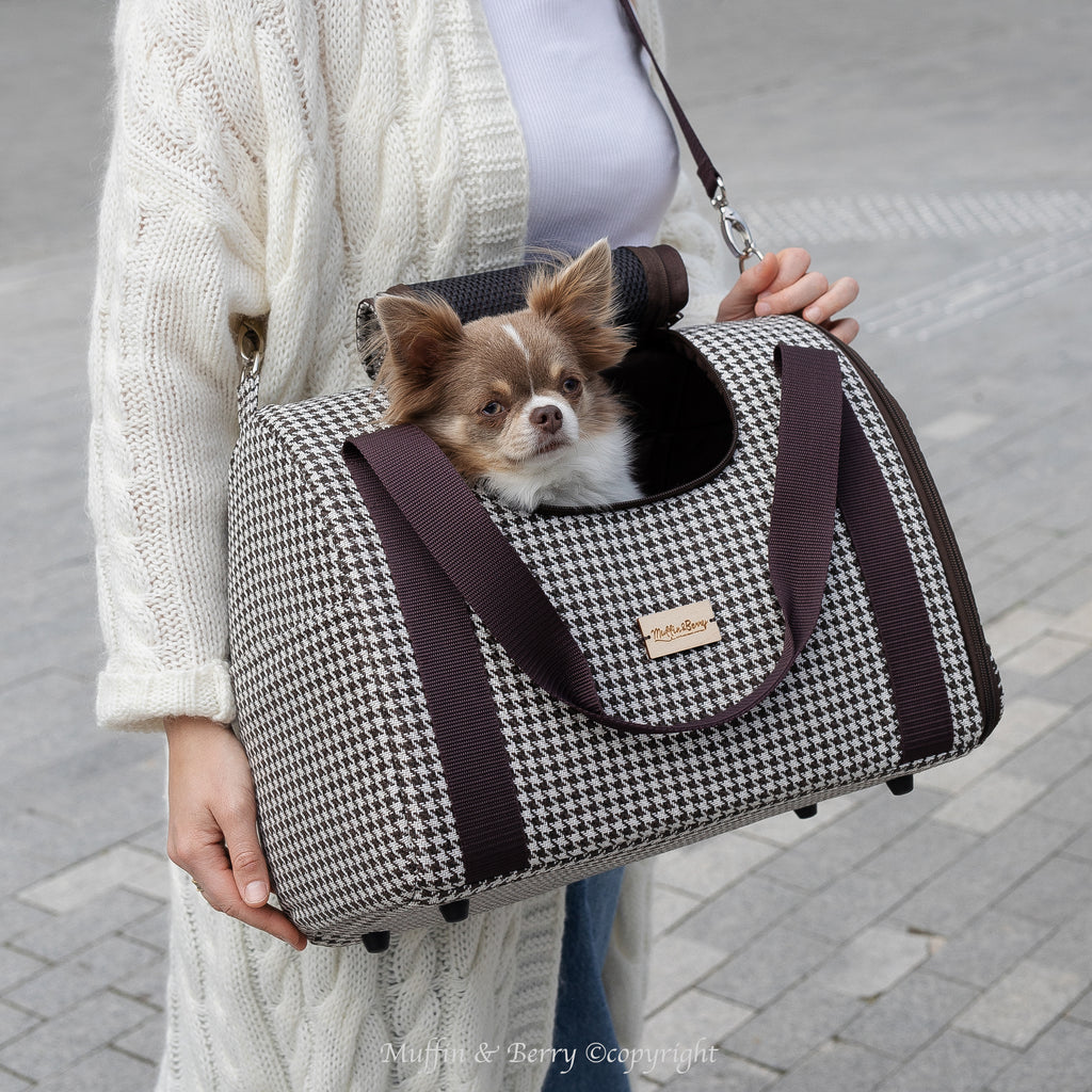 Fully enclosed pet carrier – GIANNA